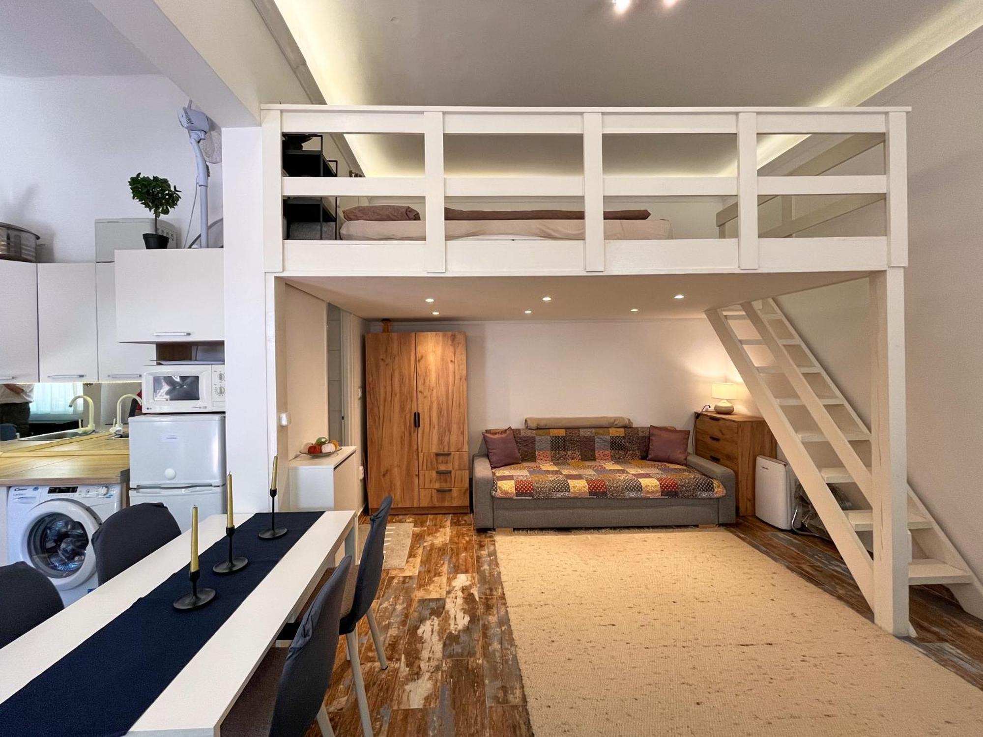 Apartament Brand New Garden Flat / Free Parking