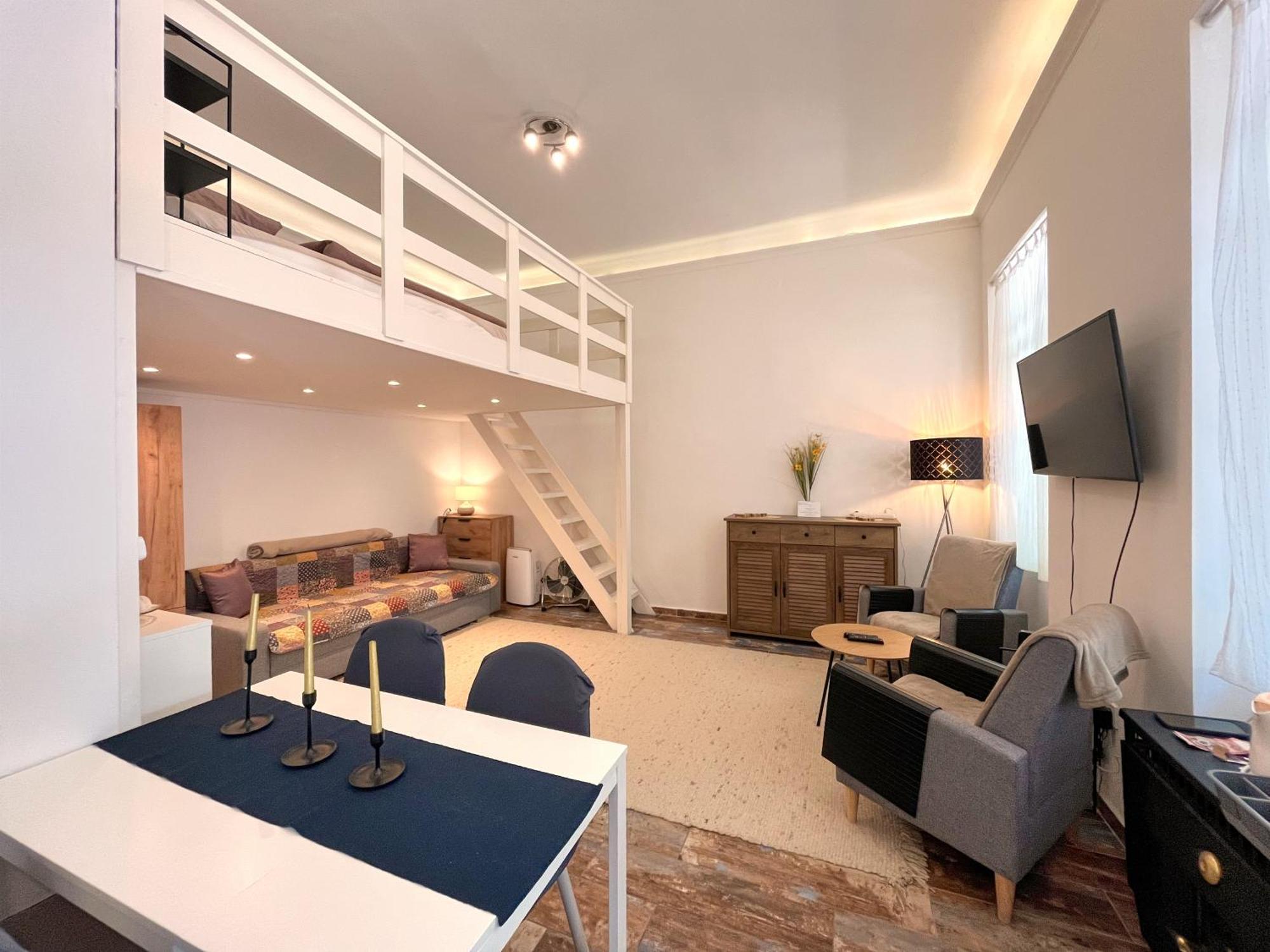 Apartament Brand New Garden Flat / Free Parking *